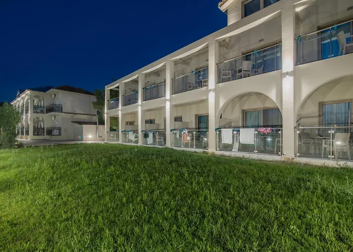 Grapevines Hotel